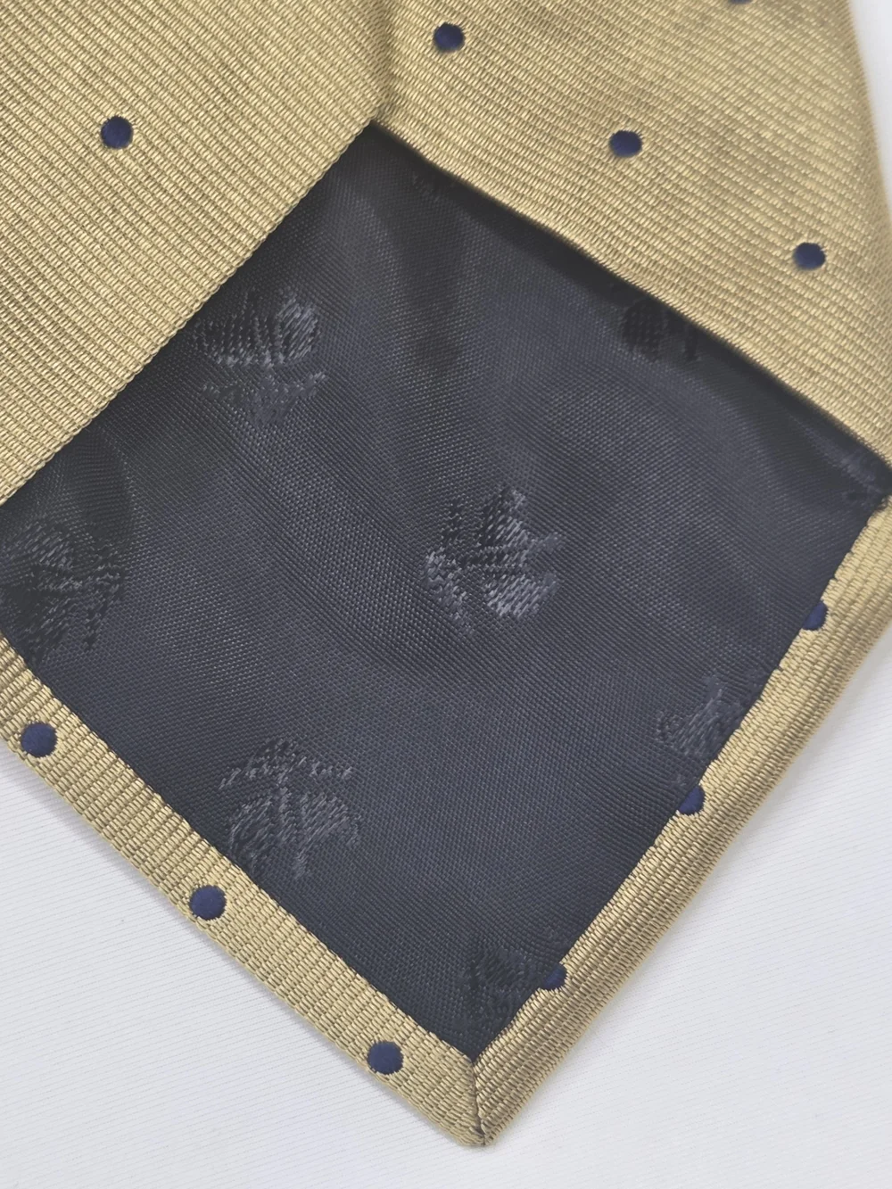 Brooks Brothers Mens 100% Silk Gold Tie With Navy Blue Polka Dots 3.5